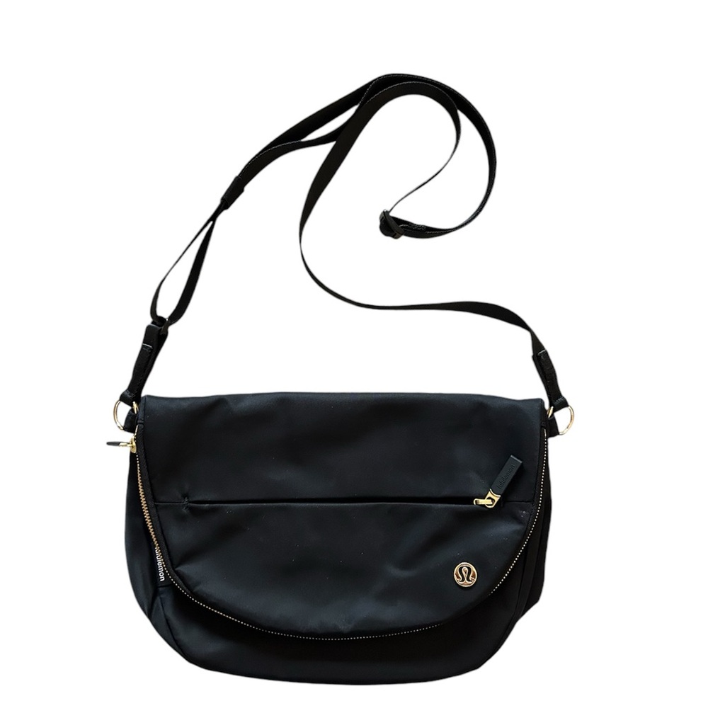 Lululemon Black Medium Festival Bag